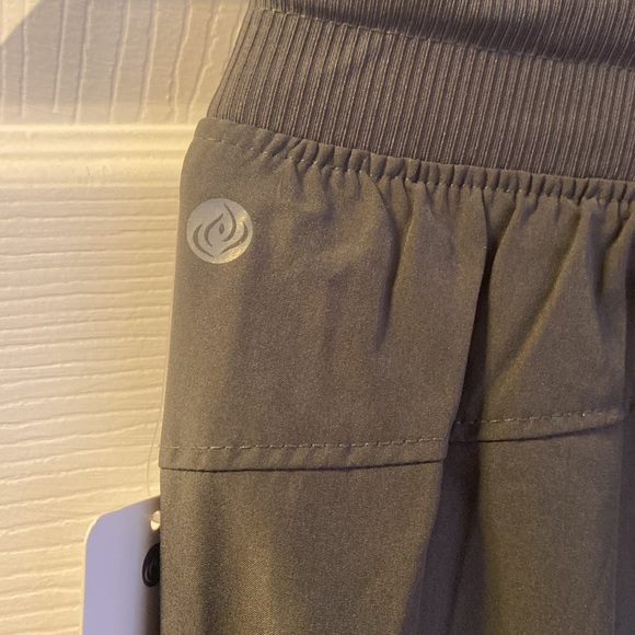 Apana Yoga Pant - Picture 4 of 10